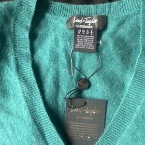 New Teal Cashmere Sweater ( new with tags)